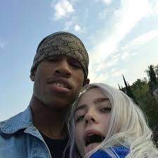 The world's a little blurry, but the biggest one may have been that billie had a boyfriend. å½¡always Trade Lemons For Oranges å½¡ Xoxojamm Billie Billie Eilish Celebrities