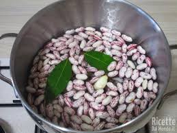Vitamine b1, b2, b3 e c, sali minerali (ferro. Come Pulire E Cuocere I Fagioli Borlotti Freschi