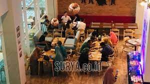 Aneka ragam menu buka puasa menarik dan lezat bisa dengan mudah dibuat oleh anda sebagai ibu rumah tangga. Ramadan Unggah Foto Di Medsos Dapat Menu Gratis Fave Hotel Sidoarjo Surya