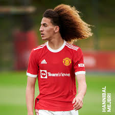 ^ man utd sign £56m aig shirt deal. Bci0ndtdk S4m