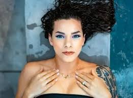 Danielle Cormier's Instagram, Twitter & Facebook