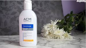 Samponul Energizant Novophane De La Acm șampon Mătreață Piele