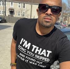 Kiara Redmond's Instagram, Twitter & Facebook