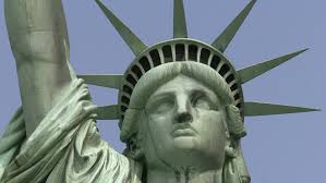 Det sies at den er laget av kopper som stammer fra de nedlagte gruvene på karmøy. Nrk Tv Frihetsgudinnen