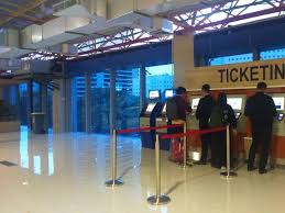 Jaminan aman transaksi online teknologi ssl dari rapidssl dengan sertifikat yang terotentikasi menjamin privasi dan keamanan transaksi online anda. Beroperasi Dari Bekasi Ini Jadwal Keberangkatan Dan Tarif Kereta Bandara Soetta Bisnis Liputan6 Com