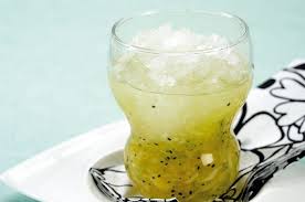 Campur timun serut dengan air jeruk nipis, sirup melon, dan air matang, aduk rata. Resep Es Melon Serut Enak Dan Segar Ini Layak Hadir Saat Cuaca Sedang Terik Semua Halaman Sajian Sedap