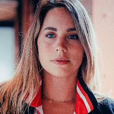 Kelly Frances (@thekellyfrances)