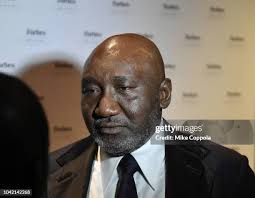 30 Photos & High Res Pictures