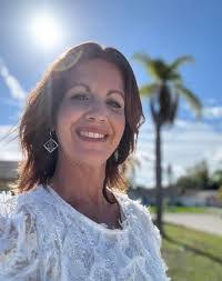 Linda Otto's Instagram, Twitter & Facebook