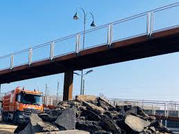 Welche schäden befinden sich an der rheinbrücke in leverkusen? Bau Des Fahrradparkhauses Sperrung Der Fahrradrampe An Der Bahnhofsbrucke Neue Bahnstadt Opladen