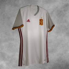 Maak dan gebruik van onze gratis retourservice. Spanje Uitshirt 2017 Voetbalshirtskoning Be
