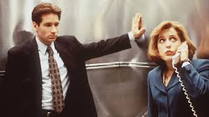 3,422 likes · 22 talking about this. Gillian Anderson Confirms She S Leaving X Files It S Time For Me To Hang Up Scully S Hat Abc News