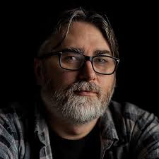 Amazon.com: Midnight in the Graveyard eBook : McCammon, Robert, Monteleone,  Thomas, Massie, Elizabeth, Burke, Kealan Patrick, Everson, John, Lutzke,  Chad, Meikle, William, Hepler, Jeremy, Cain, Kenneth W., Janz, Jonathan:  Books