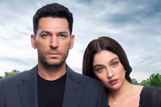 Грехове и рози" (Güller ve Günahlar) започва в България! Хитовият турски  сериал стартира премиерно у нас на 4 август (вторник) в ефира на bTV Story.  Епизодите ще се излъчват всяка делнична вечер
