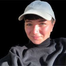 Carlton Brady's Instagram, Twitter & Facebook