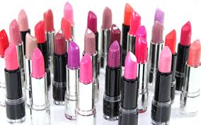 Er sorgt für einen schönen glanz, pflegt die lippen und betont die natürliche lippenfarbe mit einer dezenteren pigmentierung. Der Gigantische Catrice Lippenstift Swatchpost Carina Teresa Beauty Blog