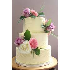 Bubble tea straws are thick, plastic straws that work wonders when it comes to adding flowers to a cake. Stunning Fresh Flowers Wedding Cake Picture Of Bakery Delights Leicester Tripadvisor