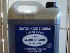 16 Utilisations Du Savon Noir Que Tout Le Monde Devrait Connaitre Savon Noir Savon Noir Liquide Savon