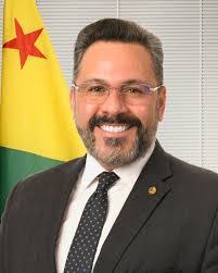 Cesar Esteves's Instagram, Twitter & Facebook