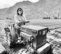 Used agricultural tractor and used agricultural machinery used in japan exporting to europe and asian countries. En El Nombre Del Padre Keiko Fujimori Apela Al Tractor Al Albertismo Y Al Gobierno De Los 90 Alberto Fujimori Elecciones 2021 Fuerza Popular Aptz Elecciones 2021 El Comercio Peru