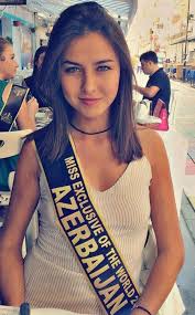 Christian azerbaijanis number around 5,000 people in the republic of azerbaijan and consist mostly of recent converts. Azerbajdzhanka Azeri Girl Azerbaijan Women Beauty Girl Pretty Face