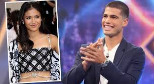 La tenista y modelo Emma Raducanu se rinde a los encantos de Carlos Alcaraz,  el nuevo rey de la pista