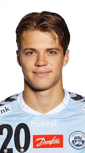 Throwback to when Aaron Mensing pulled off this banger of a shot years ago!  😮‍💨💥👕, A product of Sønderjyske Herrehåndbold Talent🤩, #Foralle  #Levelup #Soenderjyskeherrer, ., ., . , #handball #håndball ...