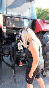 Alina pash дебютувала із піснею bitanga із закарпатською говіркою. Sonax Truck Schlepper Reinigung Bei Alina Letzten Facebook