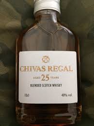 The strength of this whisky is 40.0 % vol. Chivas Regal 25 Jahre Whisky De
