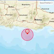 Gempa terjadi sebanyak 7 kali. Gempa Blitar M 6 2 Dirasakan Di Kediri Lampu Goyang Hingga Kursi Bergetar
