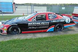 Hotell nära tuxedo executive limousine & car service. Richard Petty Driving Experience
