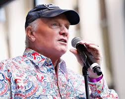Mike Love Net Worth