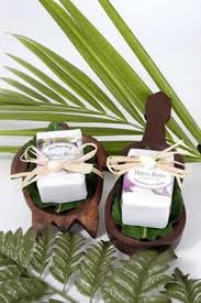 Hawaiian Wedding Favors Love The Wooden Containers These Favors Come In Hawaiian Wedding Favors Destination Wedding Favors Wedding Gift Favors