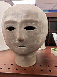 What are your thoughts, honestly it would frightened me to see him in a  dark alley way but I would love to meet him outside of one. But I like  oddities in