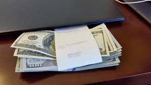 Resumen de la jornada en el mercado cambiario y el precio. Dolar Blue Take Three Reminder To Exchange Cash Locally In Argentina And Not To Use Credit Cards Loyaltylobby