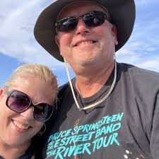 Crystal Knorr (@crystlknorr82)