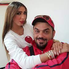 وإيشارب على رأسها الاثنين ٨ آذار ٢٠٢١ 23:39 النشرة أخبار لبنان والشرق الأوسط مشاهير إقليمية Ù…Ø­Ù…Ø¯ Ø§Ù„ØªØ±Ùƒ ÙŠÙ†Ø´Ø± ØµÙˆØ±Ø© Ù„Ø²ÙˆØ¬ØªÙ‡ Ø¯Ù†ÙŠØ§ Ø¨Ø·Ù…Ø© Ù…Ù† ØºØ±ÙØ© Ù†ÙˆÙ…Ù‡Ø§ ÙˆÙŠØ«ÙŠØ± Ø¬Ø¯Ù„Ø§ ÙˆØ§Ø³Ø¹Ø§ Ø¹Ù„Ù‰ Ù…ÙˆØ§Ù‚Ø¹ Ø§Ù„ØªÙˆØ§ØµÙ„ Ø§Ù„Ø§Ø¬ØªÙ…Ø§Ø¹ÙŠ Ø´Ø§Ù‡Ø¯
