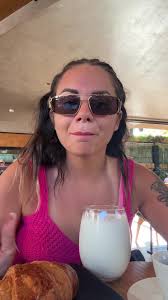 Colazione Greca: Esperienze Culinarie in Vacanza