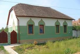 Reportaj Sute De Romani Care După 2007 Si Au Cumpărat Case In Ungaria Vor Să Le Vandă Din Cauza Crizei Foto