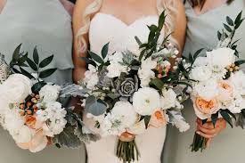Pretty White Peach Bridal Bouquets Bridal Bouquet Peach Wedding Flower Guide Rustic Wedding Flowers