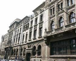 În perioada interbelică, este scoasă acum la vânzare cu prețul de 3,8 milioane de euro. Marmorosch Blank Povestea FascinantÄƒ A Uneia Din Primele BÄƒnci Din È›arÄƒ A Fost ImplicatÄƒ In ObÈ›inerea IndependenÈ›ei Romaniei Capital