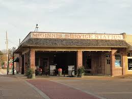 Mcginnis Service Station The Wiley W Mcginnis Family Constructed This Building In 1927 As A Service Station In In 2020 Church Architecture Architecture Gas Station