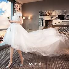 Maybe you would like to learn more about one of these? Hohes Niedriges Sommer Weiss Strand Brautkleider Hochzeitskleider 2018 A Linie Off Shoulder Kurze Armel Ruckenfreies Applikationen