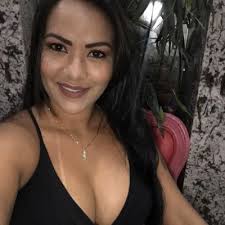 Lorraine Costa (@lorraine1cos)