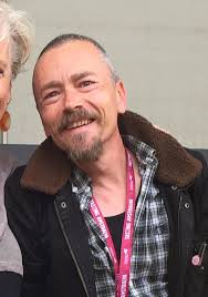 Simon Bryant's Instagram, Twitter & Facebook