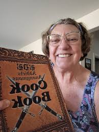 Seeing this plant is like finding 'gold' in the garden, don't throw it  away… See more