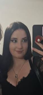 Hello! My name is Arkie and I'm a 20 year old woman and I was looking for a  position and work casually to babysit! I have my working with childrens,  and have