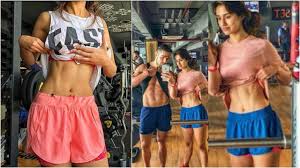 On tuesday, she posted a series a photos highlighting her strong trapezius muscles, including partially. This Picture Of Baaghi 2 Actress Disha Patani Flaunting Her Abs O Lutely Stunning Abs Is Breaking The Internet
