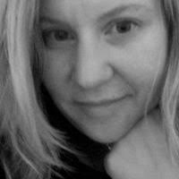 Fierce All-Girl Softball Team Does Epic Frozen-Themed Photoshoot, Wins The  Internet