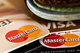 What percent of your credit card should you use. Is It Better To Pay Off Your Credit Card Or Keep A Balance